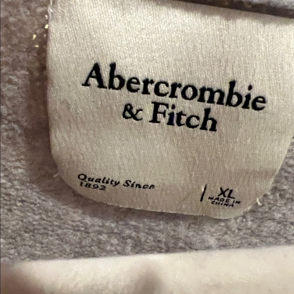 Abercrombie and Fitch 
Cozy cabin pocketed Gray Women's cardigan Sweater - Picture 3 of 3